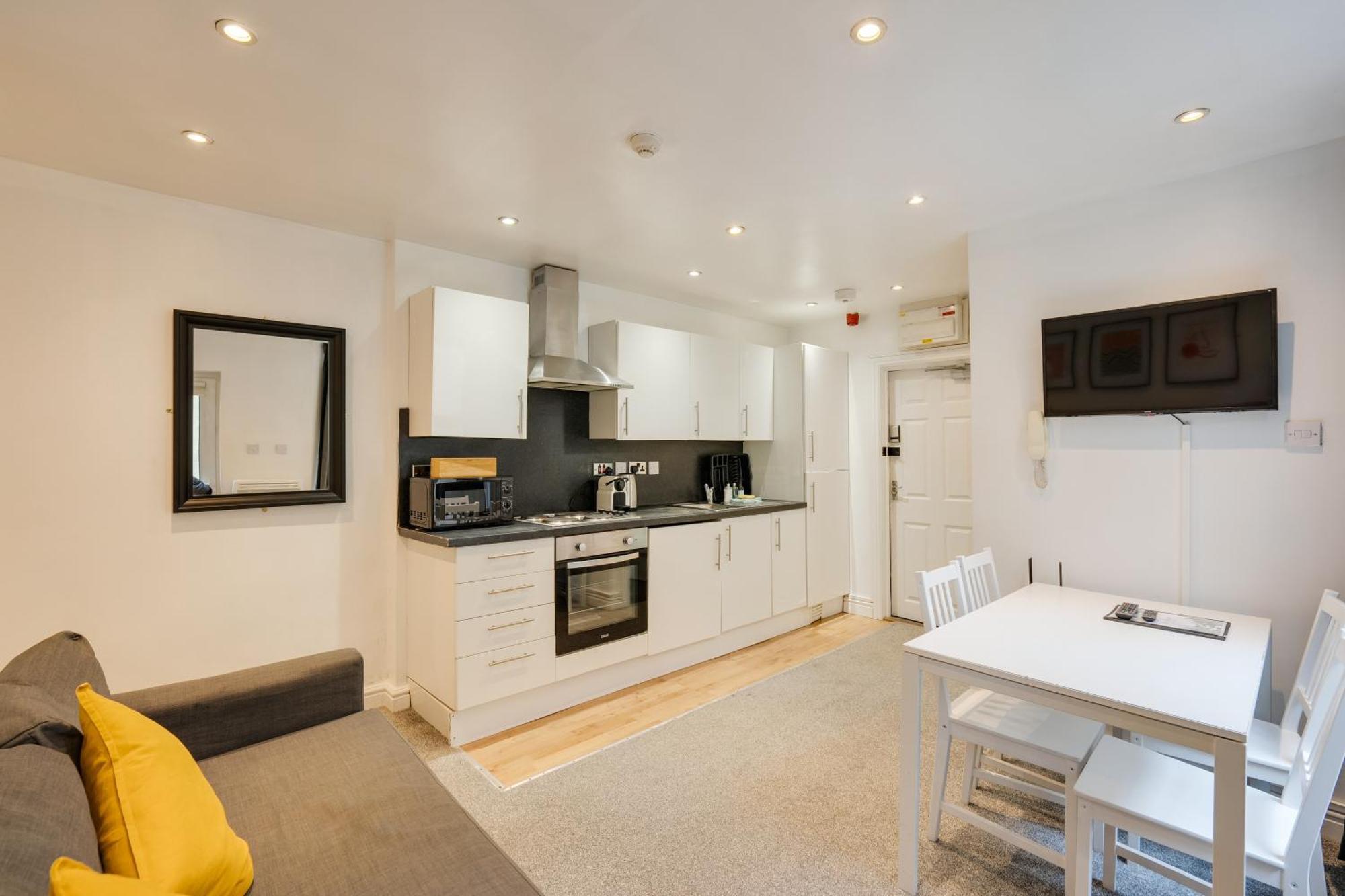 2 Bedroom Aprtmnt For Upto 6 Nr Centre, Uni &Parks カーディフ エクステリア 写真